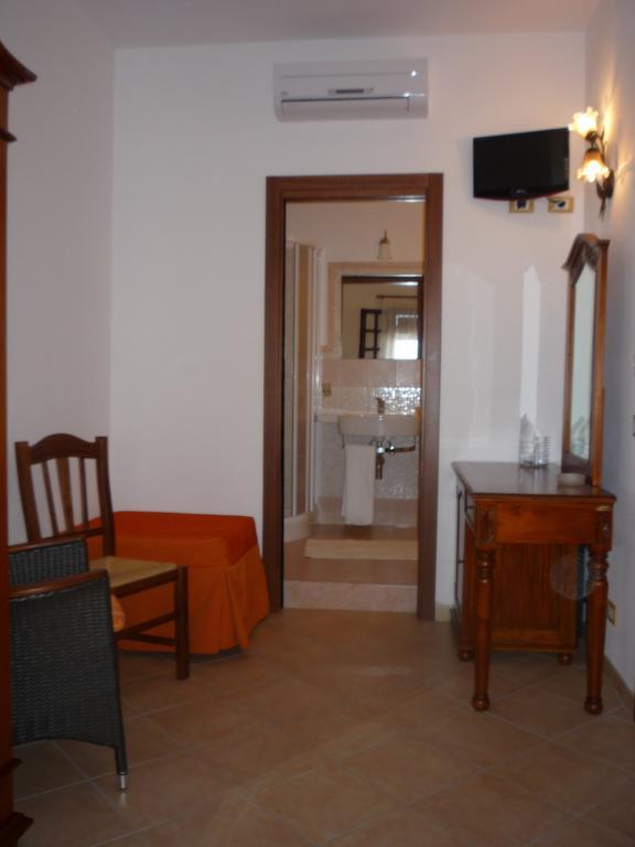 Brezza Marina Hotel ซานวิโต โลคาโป ภายนอก รูปภาพ