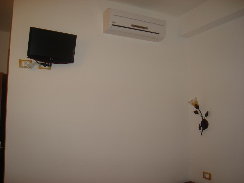 Brezza Marina Hotel ซานวิโต โลคาโป ภายนอก รูปภาพ